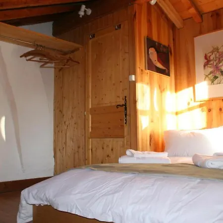 Alojamento de Acomodação e Pequeno-almoço In Megève